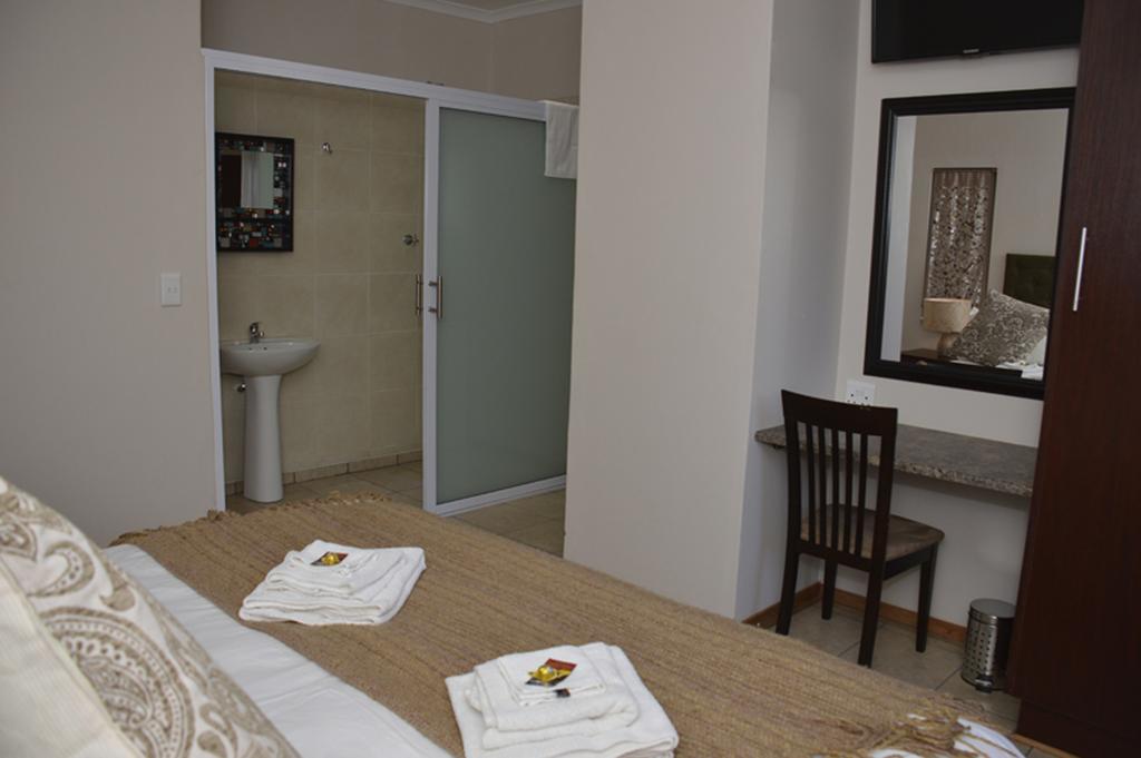 Two Bells Guest House Μπλουμφοντέιν Δωμάτιο φωτογραφία