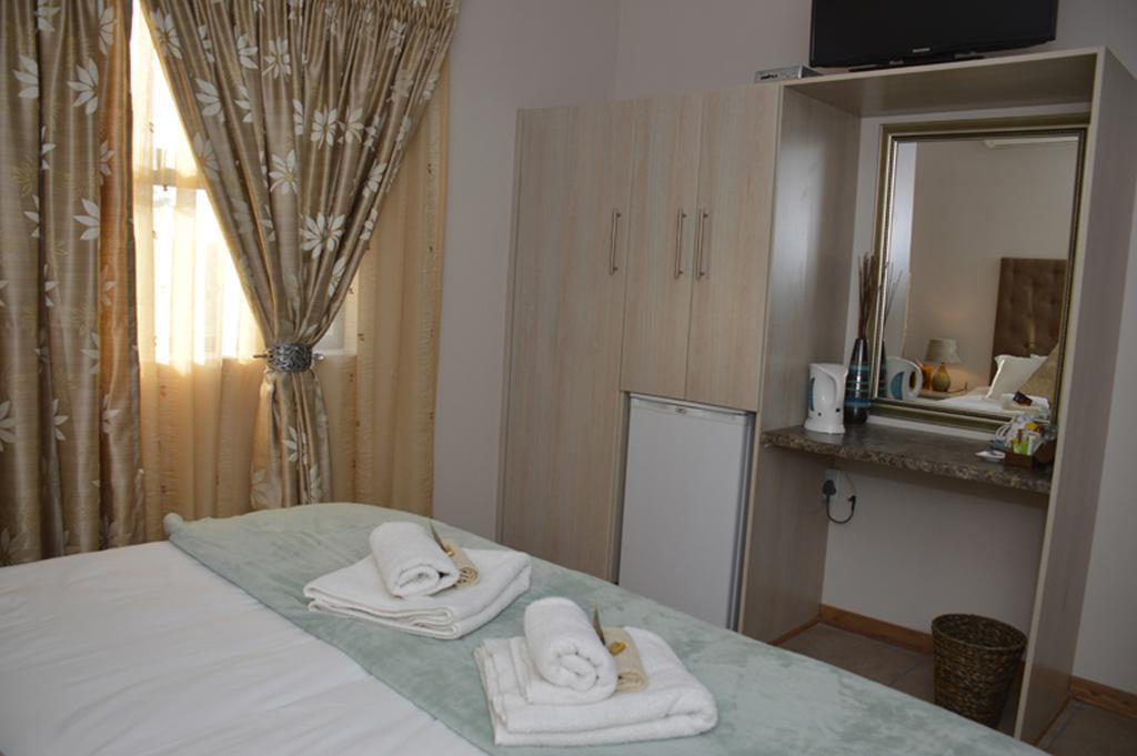 Two Bells Guest House Μπλουμφοντέιν Δωμάτιο φωτογραφία