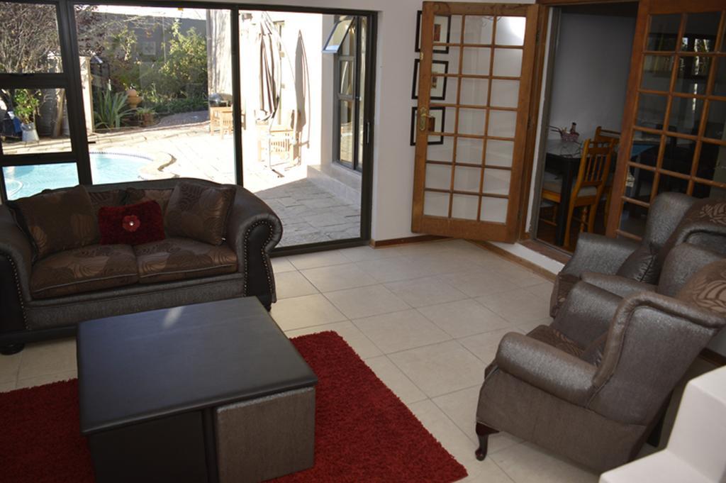 Two Bells Guest House Μπλουμφοντέιν Εξωτερικό φωτογραφία