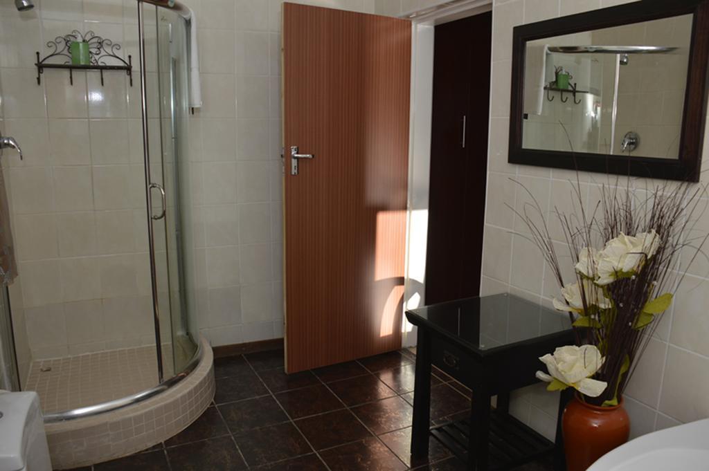 Two Bells Guest House Μπλουμφοντέιν Εξωτερικό φωτογραφία