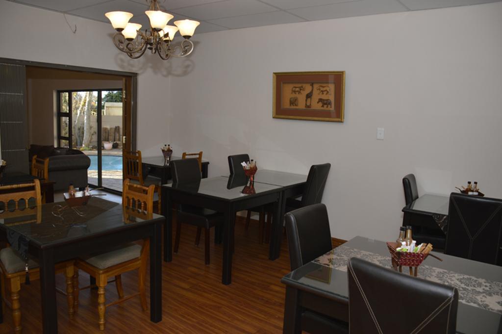 Two Bells Guest House Μπλουμφοντέιν Εξωτερικό φωτογραφία